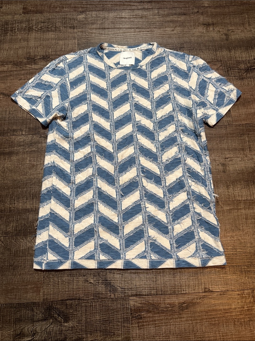 Desigual Blue and White Chevron Pattern Men's Shirt